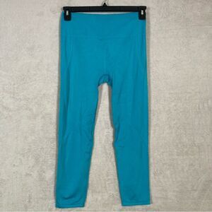 Fabletics High Waisted Seamless Dot Capri Pants Womens Medium Teal Athletic‎